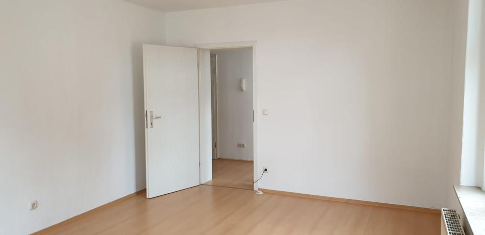 Etagenwohnung Plauen Bahnhofsvorstadt - 3 Zimmer, 97 m&sup2;, 520&euro; | Angebot:26041893