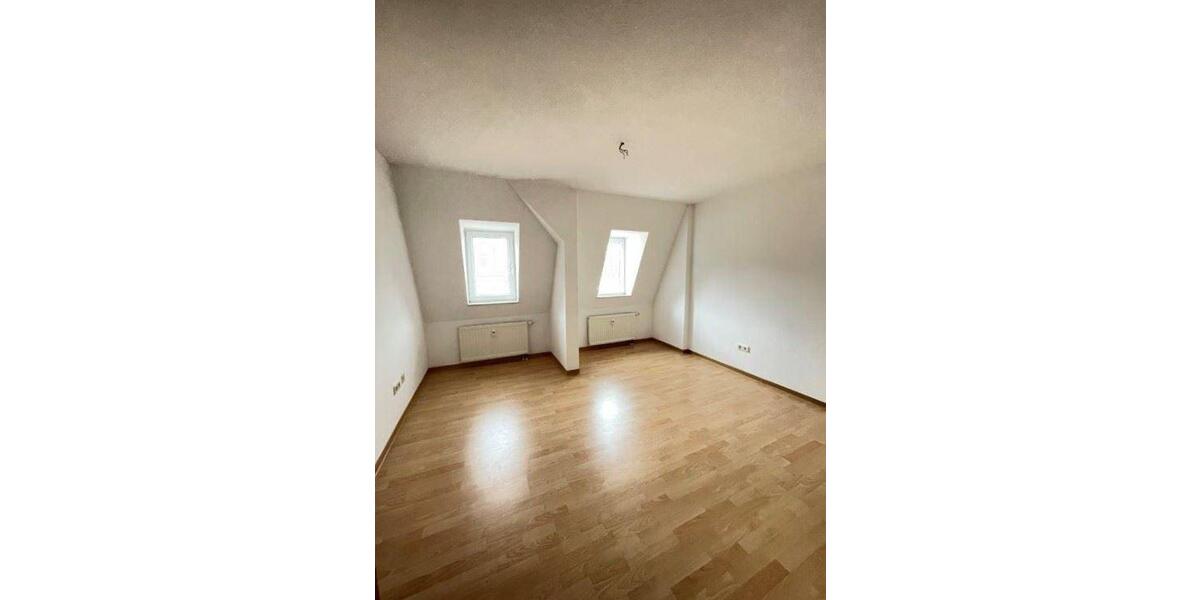 Dachgeschoßwohnung Plauen Bahnhofsvorstadt - 3 Zimmer, 77 m&sup2;, 359&euro; | Angebot:24380244