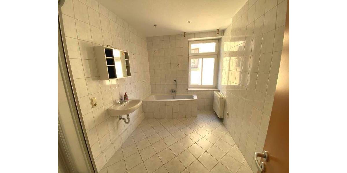 Etagenwohnung Plauen Ostvorstadt - 2 Zimmer, 74 m&sup2;, 370&euro; | Angebot:25776512