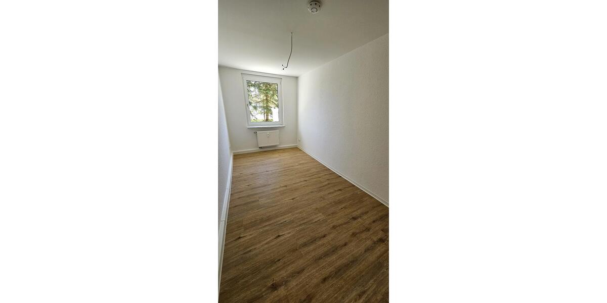 Etagenwohnung Rodewisch - 3 Zimmer, 58 m&sup2;, 380&euro; | Angebot:25806604
