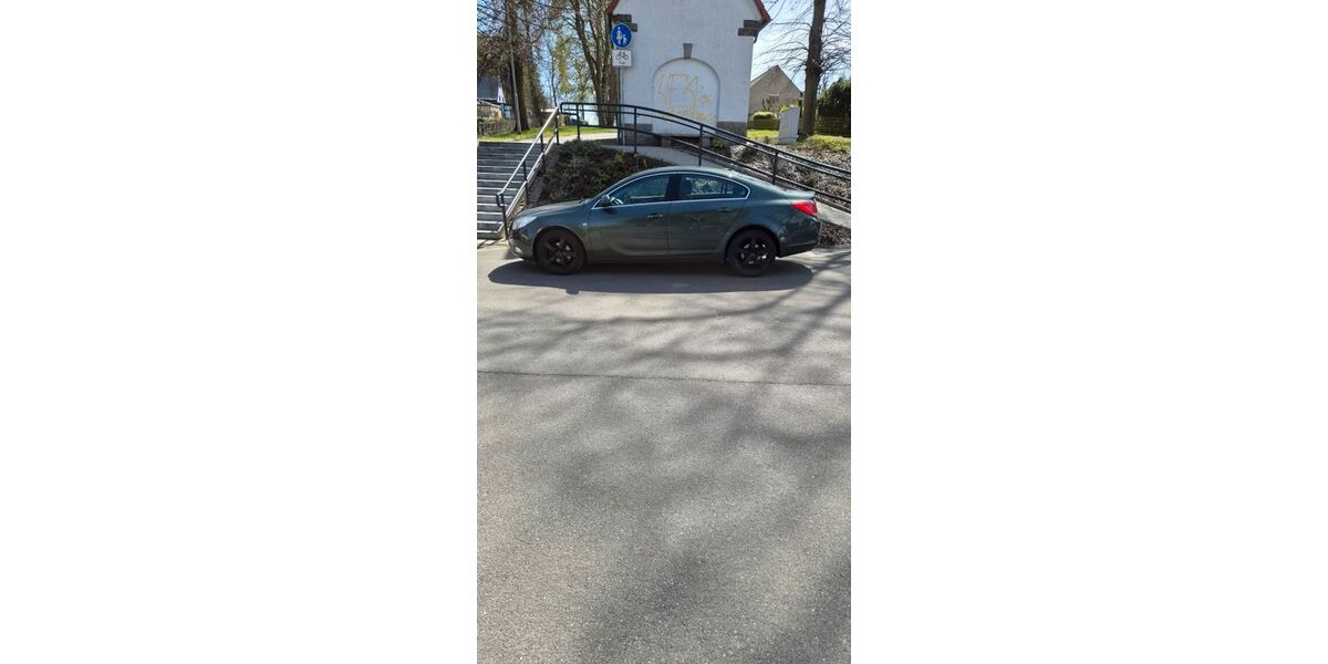 Opel Insignia 121.000 km 6.490 &euro; Reichenbach 08468