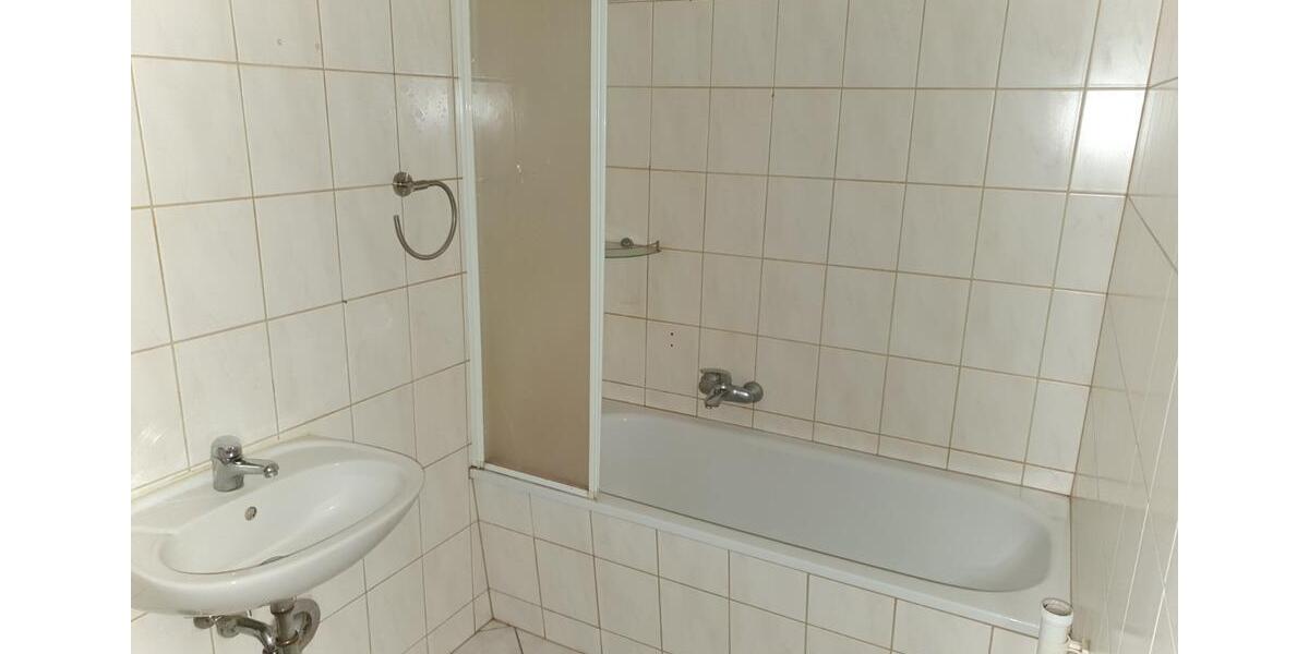 Etagenwohnung Schleiz - 3 Zimmer, 84 m&sup2;, 520&euro; | Angebot:25717625