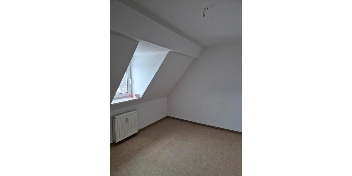 Dachgeschoßwohnung Plauen - 2 Zimmer, 39 m&sup2;, 390&euro; | Angebot:24444214