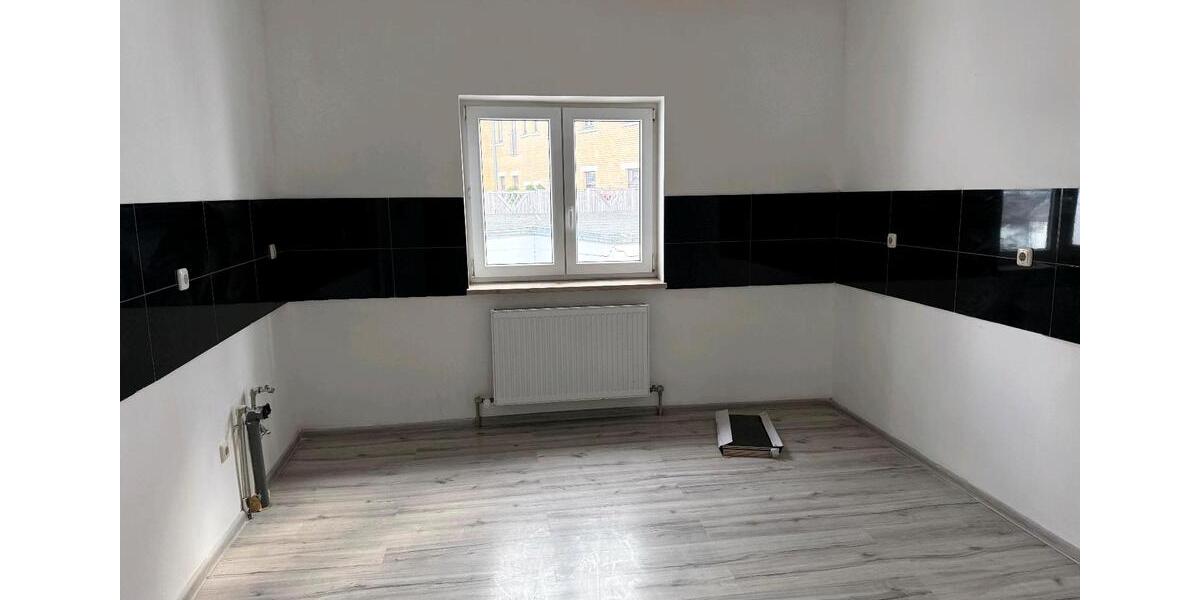 Dachgeschoßwohnung Plauen - 4 Zimmer, 120 m&sup2;, 940&euro; | Angebot:26048430