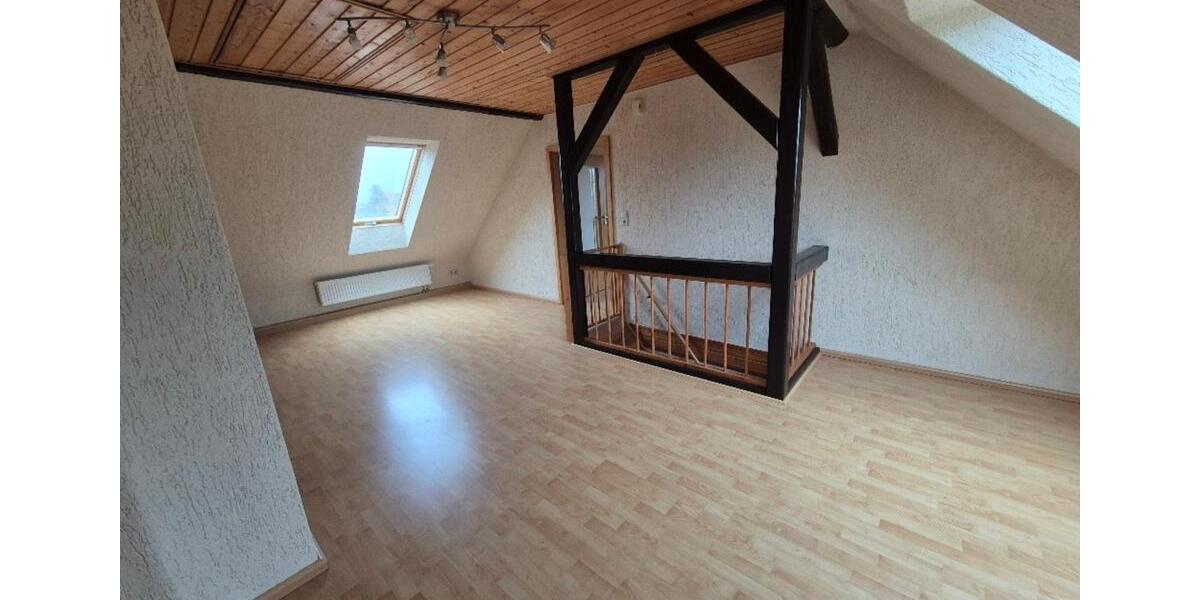 Einfamilienhaus Hirschfeld - 8 Zimmer, 180 m&sup2;, 149.000&euro; | Angebot:25843551