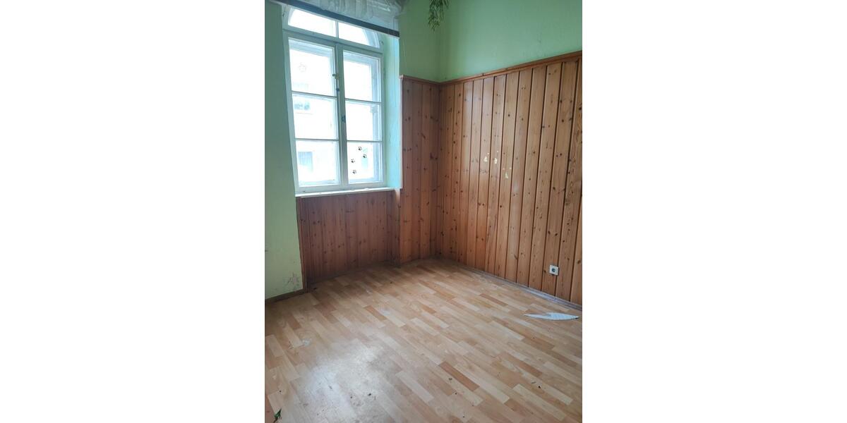 Mehrfamilienhaus, Wohnhaus Tanna - 7 Zimmer, 180 m&sup2;, 62.500&euro; | Angebot:25543043