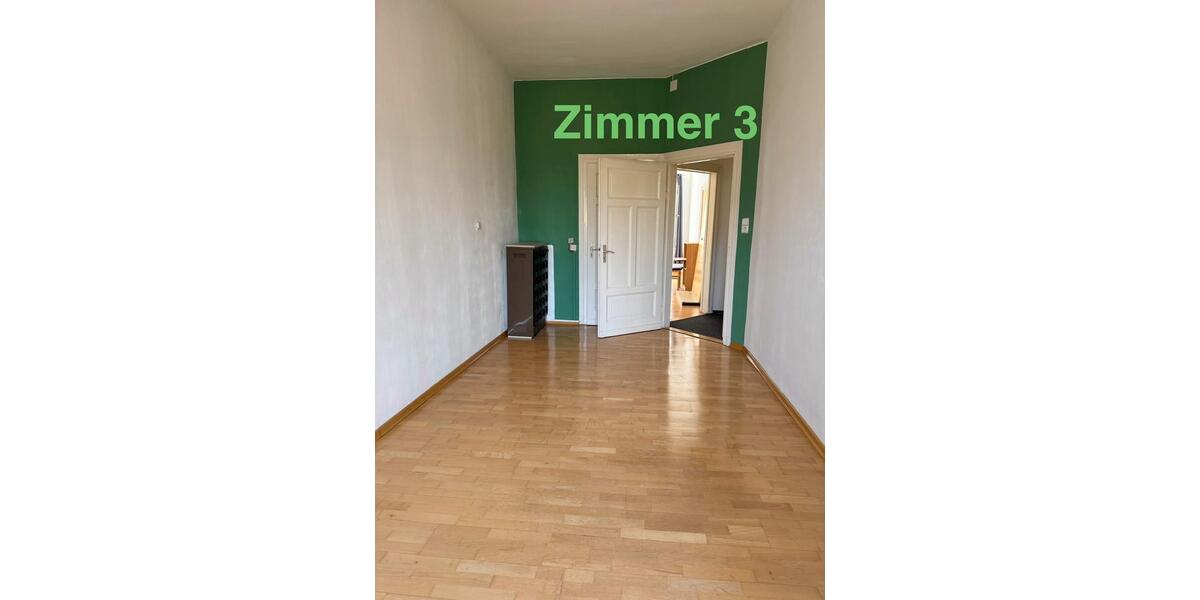 Etagenwohnung Hof Altstadt - 4 Zimmer, 110 m&sup2;, 330&euro; | Angebot:25964485