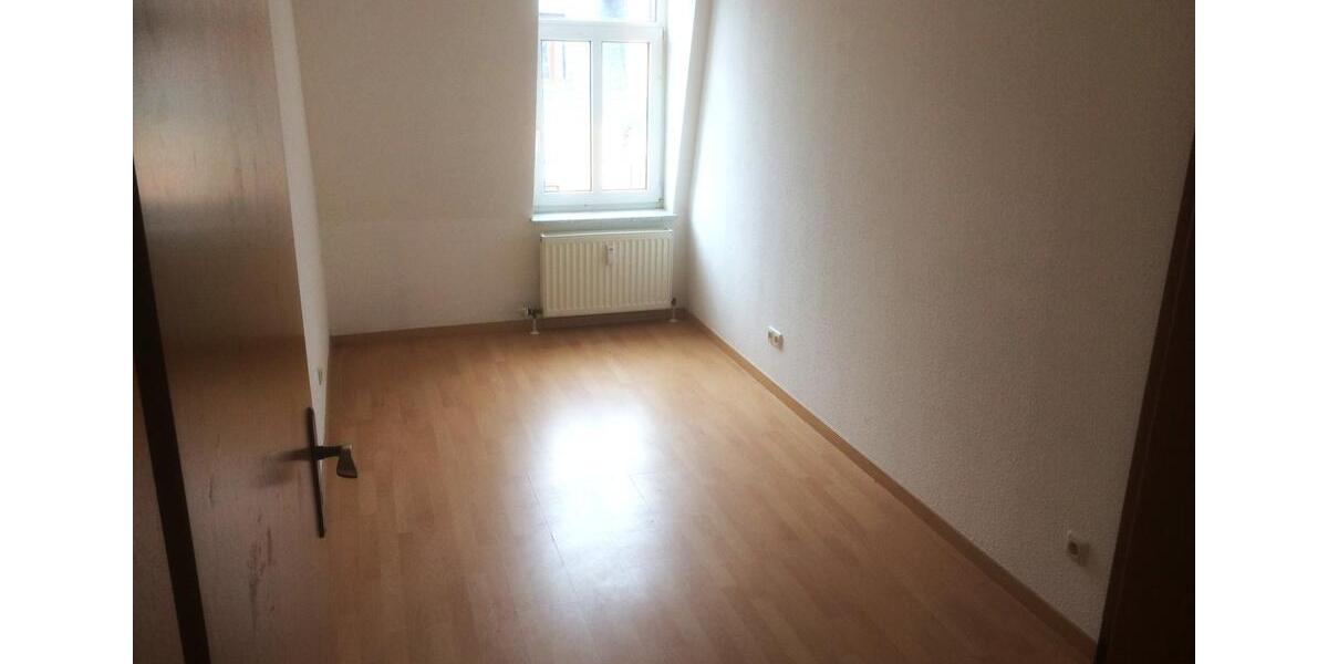 Etagenwohnung Plauen Bahnhofsvorstadt - 4 Zimmer, 77 m&sup2;, 325&euro; | Angebot:23838268