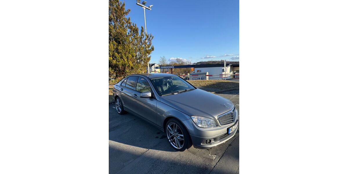 Mercedes-Benz C 180 113.000 km 9.300 &euro; Hof 95030