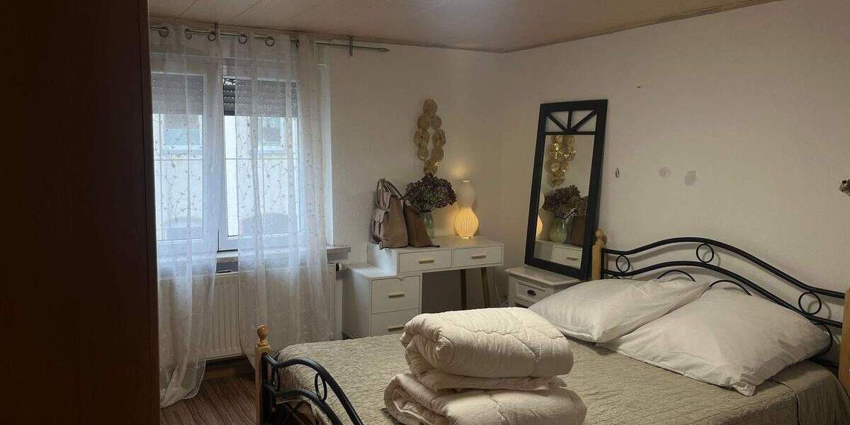 Reihenmittelhaus Reichenbach im Vogtland Reichenbach - 1 Zimmer, 220 m&sup2;, 170.000&euro; | Angebot:25695890