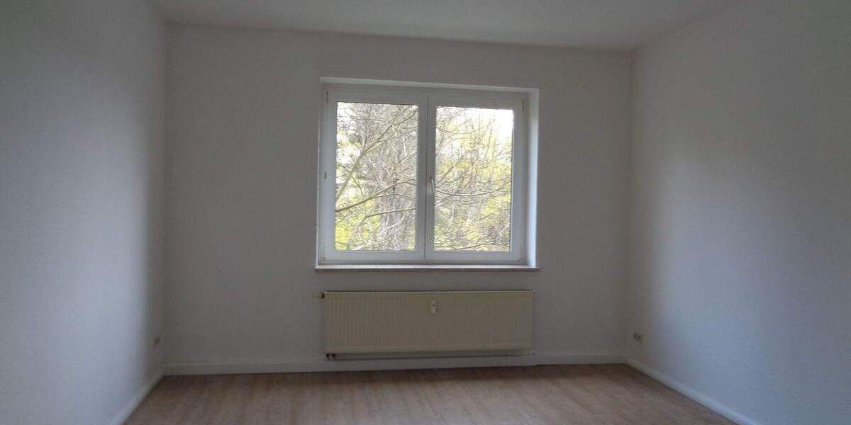 Etagenwohnung Plauen Stadtmitte - 3 Zimmer, 71 m&sup2;, 310&euro; | Angebot:25687460