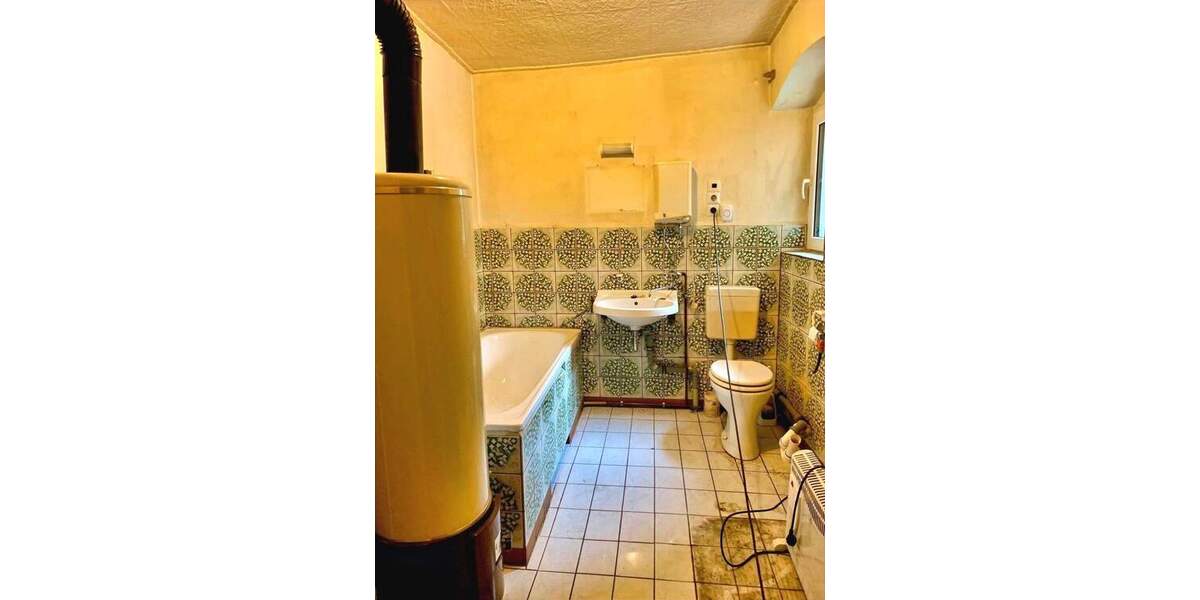 Einfamilienhaus Reichenbach - 5 Zimmer, 95 m&sup2;, 35.000&euro; | Angebot:25662060