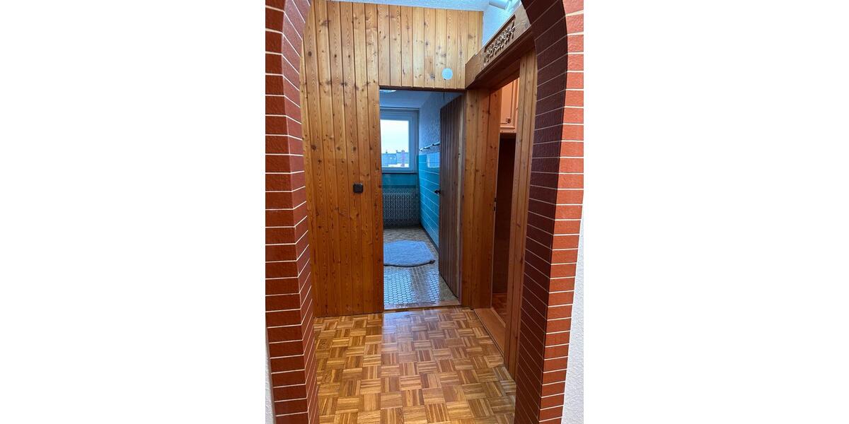 Dachgeschoßwohnung Hof Altstadt - 4 Zimmer, 120 m&sup2;, 650&euro; | Angebot:26038545