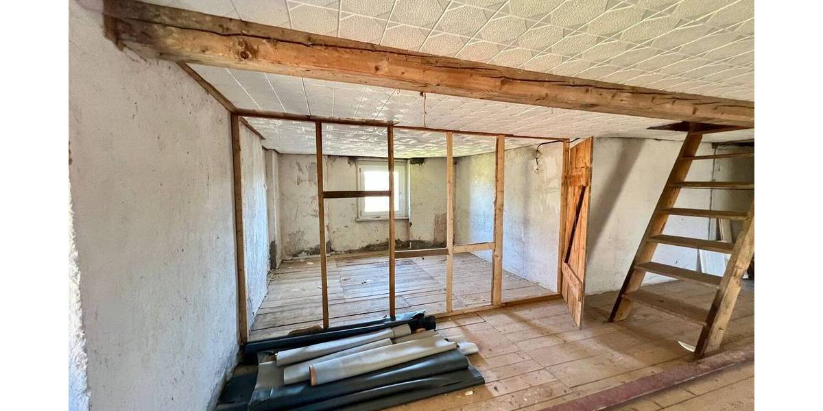 Einfamilienhaus Neustadt Poppengrün - 7 Zimmer, 110 m&sup2;, 93.000&euro; | Angebot:26247761