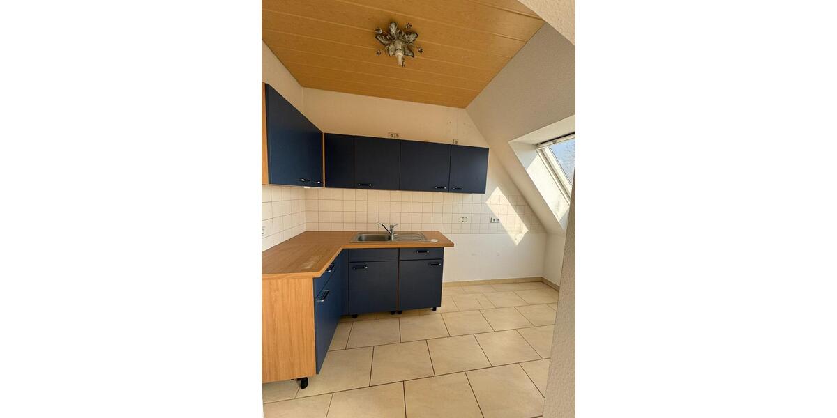 Dachgeschoßwohnung Reichenbach im Vogtland Obermylau - 2 Zimmer, 42 m&sup2;, 250&euro; | Angebot:25871108