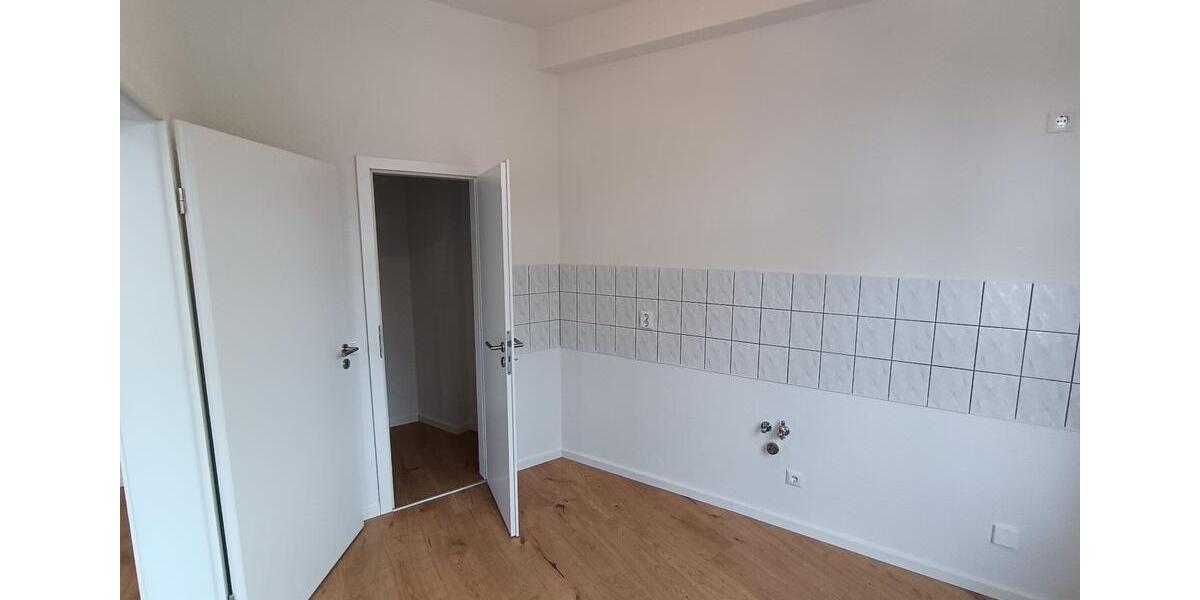 Etagenwohnung Reichenbach im Vogtland - 3 Zimmer, 67 m&sup2;, 400&euro; | Angebot:25217564
