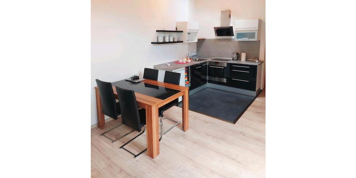 Dachgeschoßwohnung Reichenbach im Vogtland - 4.5 Zimmer, 127 m&sup2;, 610&euro; | Angebot:25275050