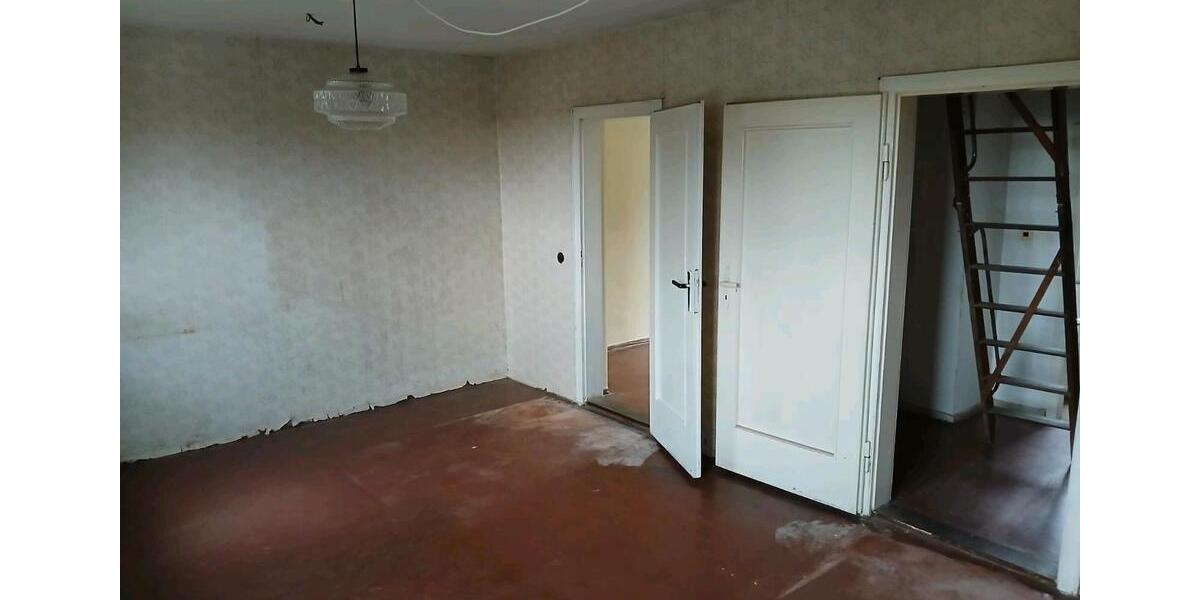 Reihenhaus Weischlitz - 7 Zimmer, 80 m&sup2;, 69.500&euro; | Angebot:25800444