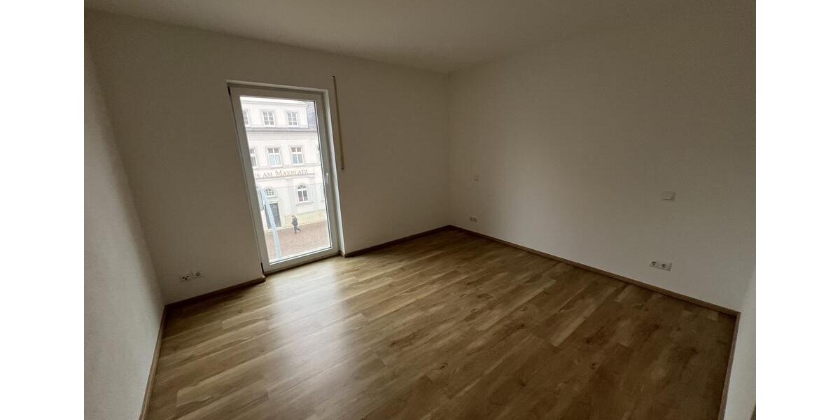 Etagenwohnung Rehau - 4 Zimmer, 91 m&sup2;, 1.100&euro; | Angebot:22551697