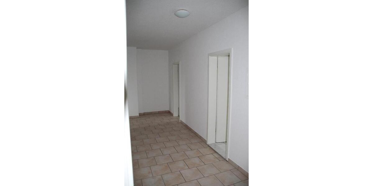 Dachgeschoßwohnung Plauen Bahnhofsvorstadt - 2.5 Zimmer, 82 m&sup2;, 315&euro; | Angebot:21228357