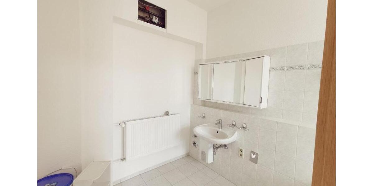 Etagenwohnung Bad Elster - 3 Zimmer, 90 m&sup2;, 675&euro; | Angebot:13775792