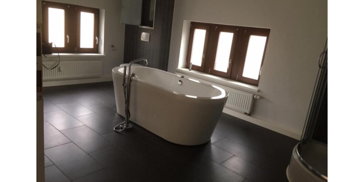 Etagenwohnung Reichenbach im Vogtland - 3 Zimmer, 95 m&sup2;, 525&euro; | Angebot:23816521