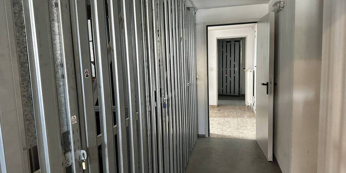 Etagenwohnung Fraureuth - 3 Zimmer, 71 m&sup2;, 69.000&euro; | Angebot:26108222