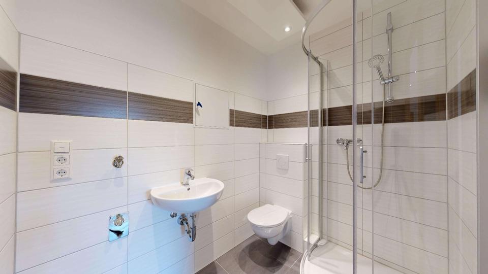 Etagenwohnung Reichenbach im Vogtland - 3 Zimmer, 71 m&sup2;, 380&euro; | Angebot:22696725