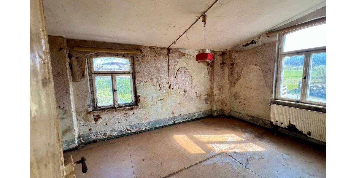 Einfamilienhaus Falkenstein Oberlauterbach - 8 Zimmer, 110 m&sup2;, 55.000&euro; | Angebot:25929611