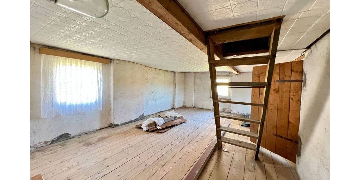 Einfamilienhaus Neustadt Poppengrün - 7 Zimmer, 110 m&sup2;, 93.000&euro; | Angebot:26247761