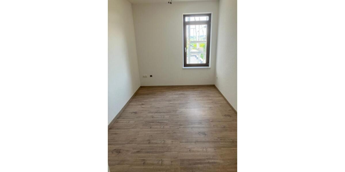 Dachgeschoßwohnung Plauen - 4.5 Zimmer, 97 m&sup2;, 850&euro; | Angebot:25808074