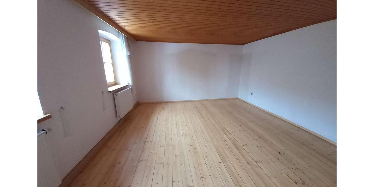 Reihenhaus Hof Neuhof - 4 Zimmer, 140 m&sup2;, 900&euro; | Angebot:26232013