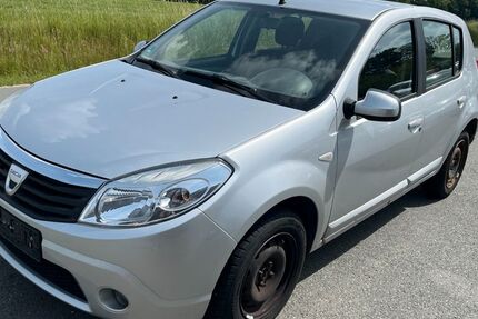 Dacia Sandero 148.000 km 990 &euro; Reichenbach/Rotschau 08468