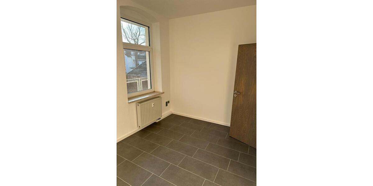 Etagenwohnung Plauen Altstadt - 3 Zimmer, 66 m&sup2;, 395&euro; | Angebot:25992539