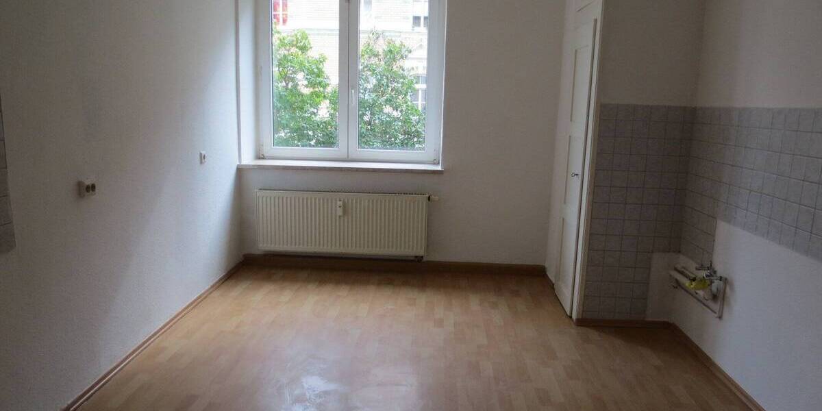Etagenwohnung Plauen Stadtmitte - 3 Zimmer, 93 m&sup2;, 420&euro; | Angebot:25687458