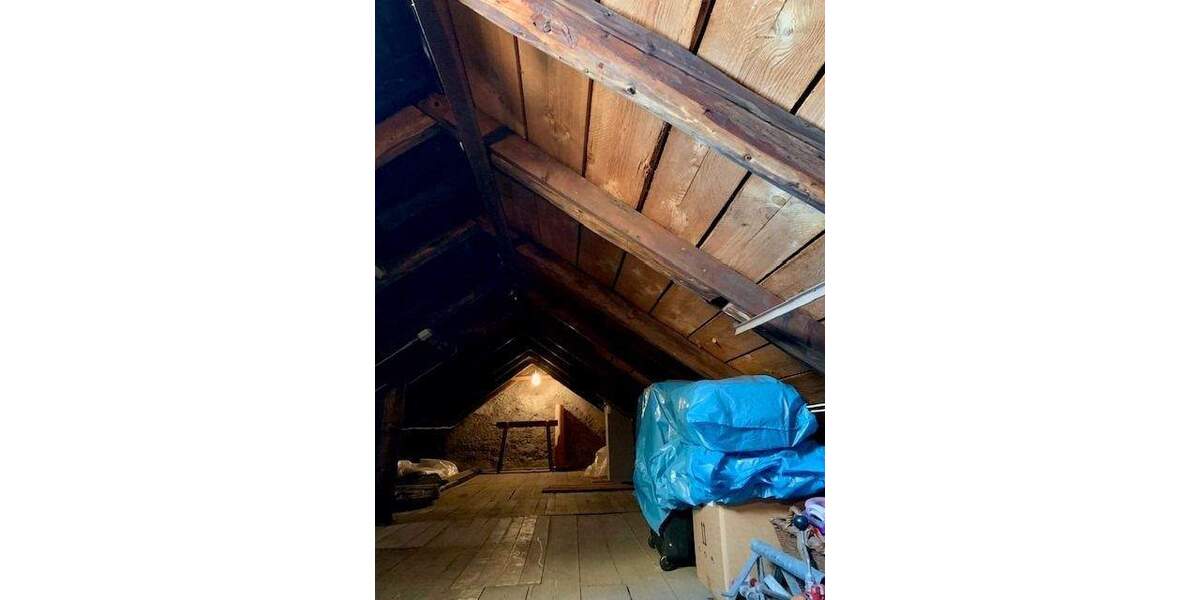 Reihenmittelhaus Reichenbach - 6 Zimmer, 161 m&sup2;, 125.000&euro; | Angebot:25864350