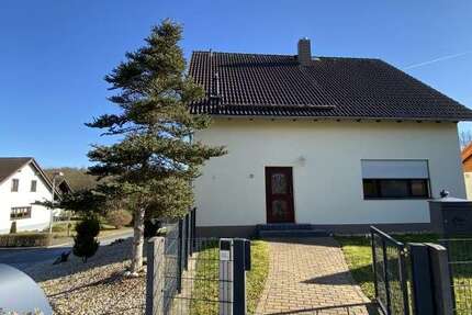 Haus Straßberg Straßberg - 4 Zimmer, 150 m&sup2;, 1.850&euro; | Angebot:27391175