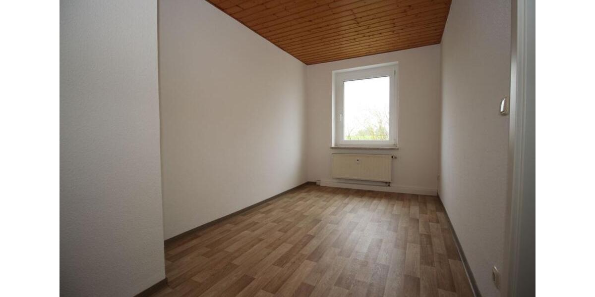 Etagenwohnung Weischlitz - 4 Zimmer, 68 m&sup2;, 366&euro; | Angebot:20057473