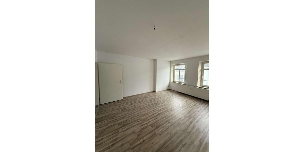 Etagenwohnung Plauen - 3 Zimmer, 77 m&sup2;, 354&euro; | Angebot:24461833