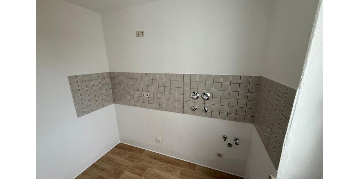 Etagenwohnung Reichenbach im Vogtland - 2 Zimmer, 49 m&sup2;, 225&euro; | Angebot:23150130
