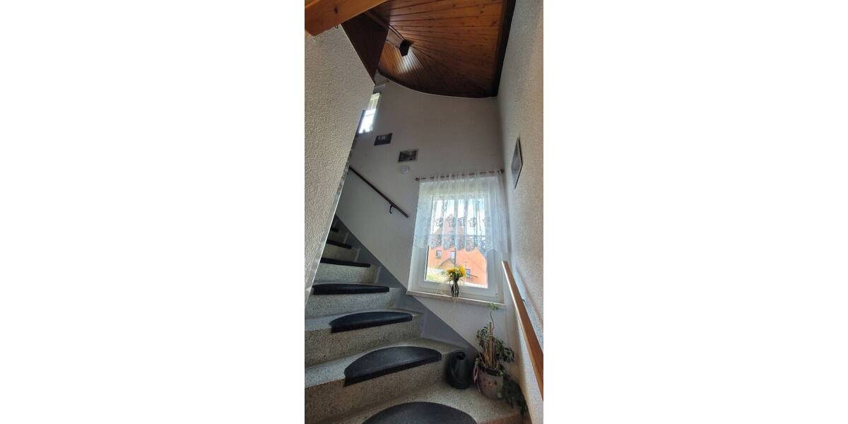 Doppelhaushälfte Netzschkau - 5 Zimmer, 136 m&sup2;, 189.000&euro; | Angebot:26275708