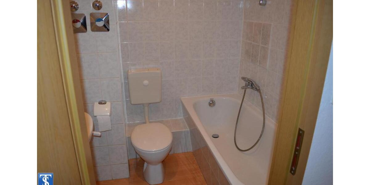 Etagenwohnung Plauen Bahnhofsvorstadt - 6 Zimmer, 132 m&sup2;, 700&euro; | Angebot:24212647