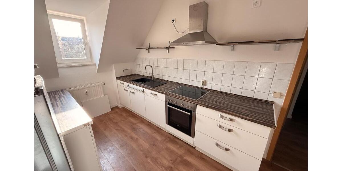 Etagenwohnung Plauen Altstadt - 2 Zimmer, 55 m&sup2;, 300&euro; | Angebot:25778198