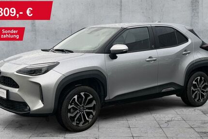 Toyota Yaris Cross 12.734 km 23.671 &euro; Hof 95030