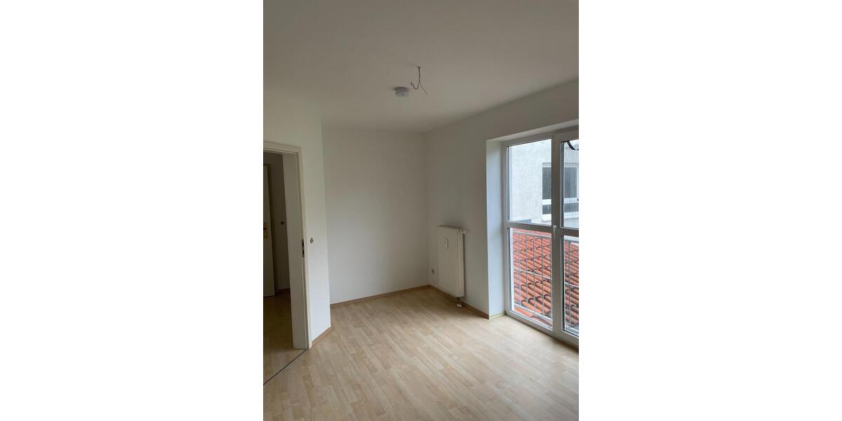 Etagenwohnung Lengenfeld - 3 Zimmer, 71 m&sup2;, 500&euro; | Angebot:20826978