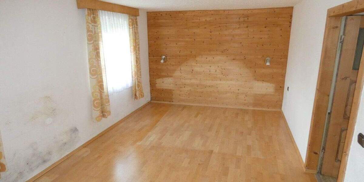 Einfamilienhaus Hirschberg - 1 Zimmer, 195 m&sup2;, 78.000&euro; | Angebot:25731038