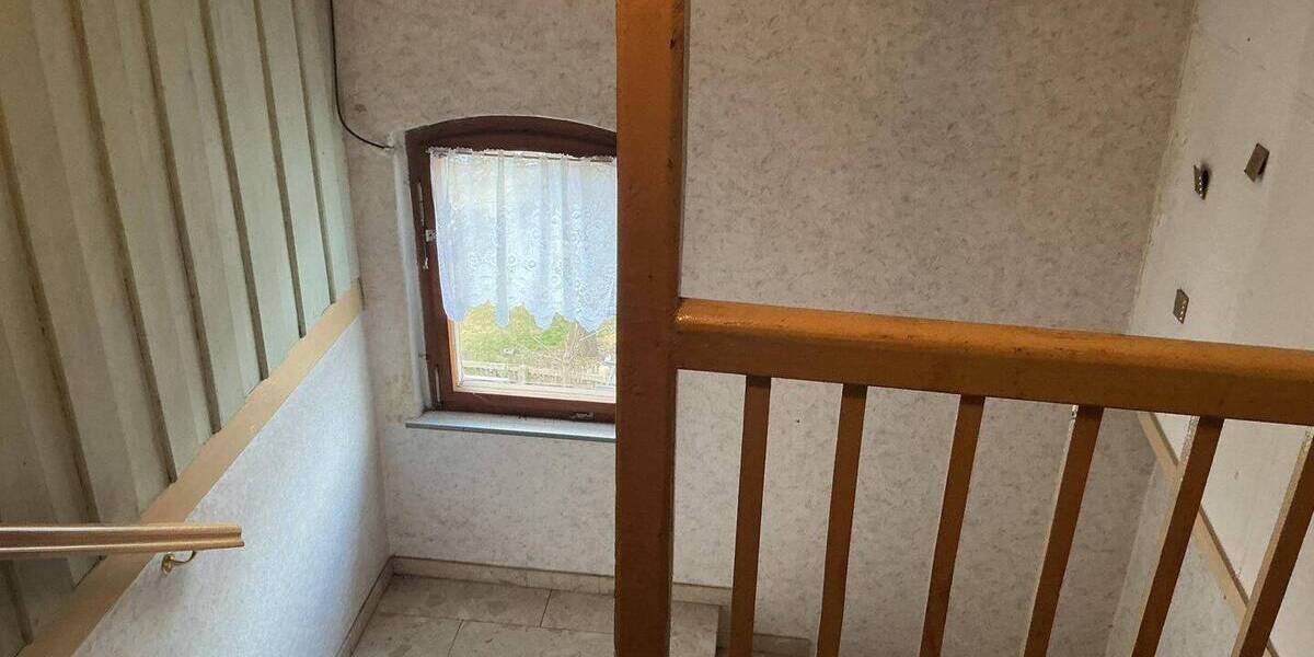 Reihenmittelhaus Falkenstein - 5 Zimmer, 125 m&sup2;, 60.000&euro; | Angebot:26451826