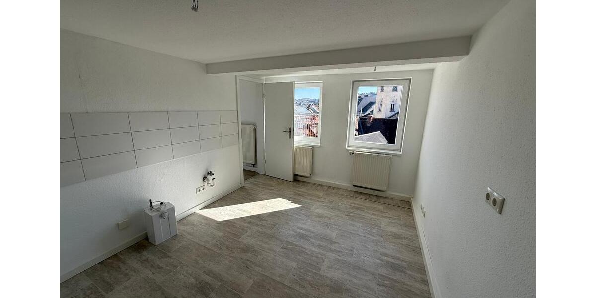 Etagenwohnung Greiz - 4 Zimmer, 104 m&sup2;, 570&euro; | Angebot:25382508