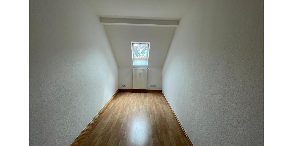 Dachgeschoßwohnung Falkenstein/Vogtland Vogtland - 4 Zimmer, 75 m&sup2;, 335&euro; | Angebot:19576555