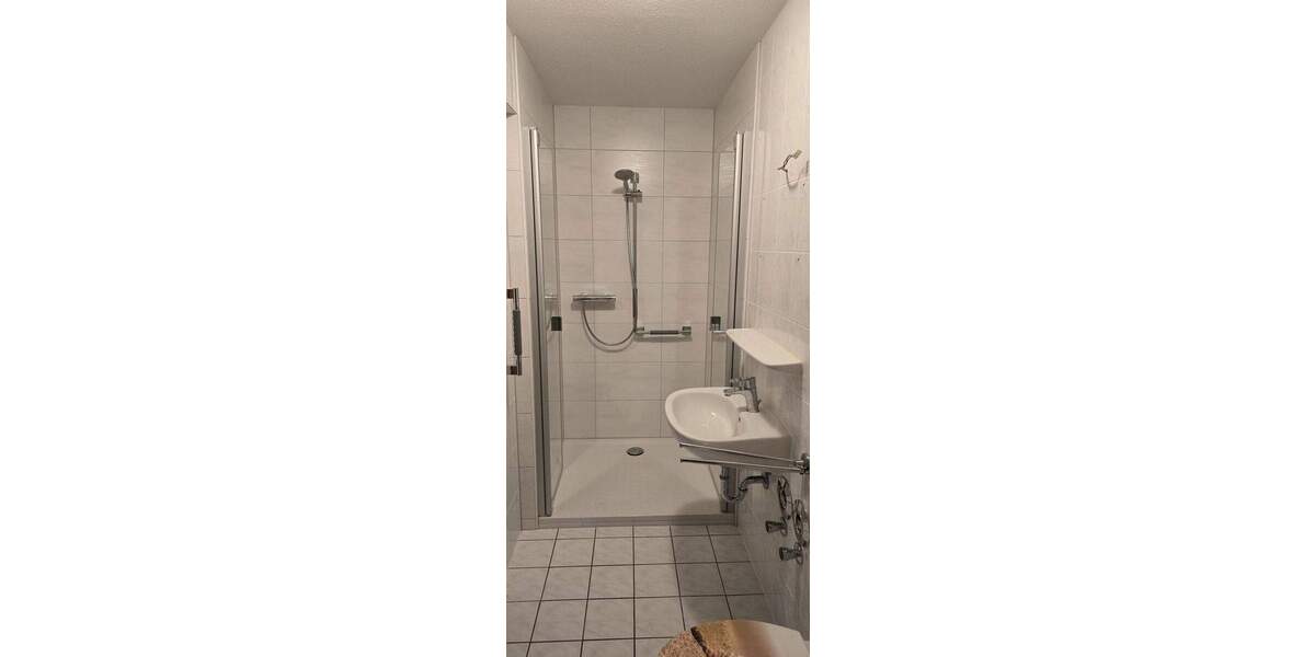 Etagenwohnung Auerbach Mühlgrün - 2 Zimmer, 68 m&sup2;, 400&euro; | Angebot:25741450